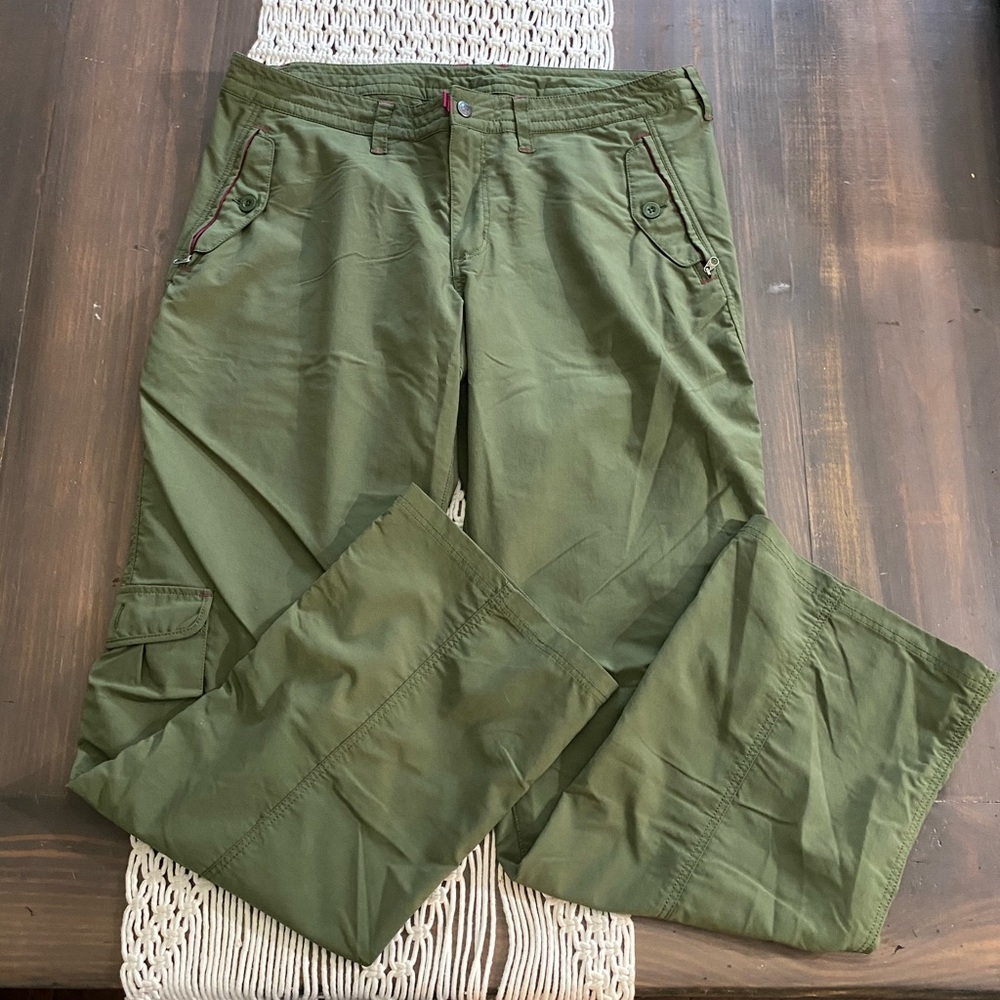 Columbia olive green cargo/hiking pants